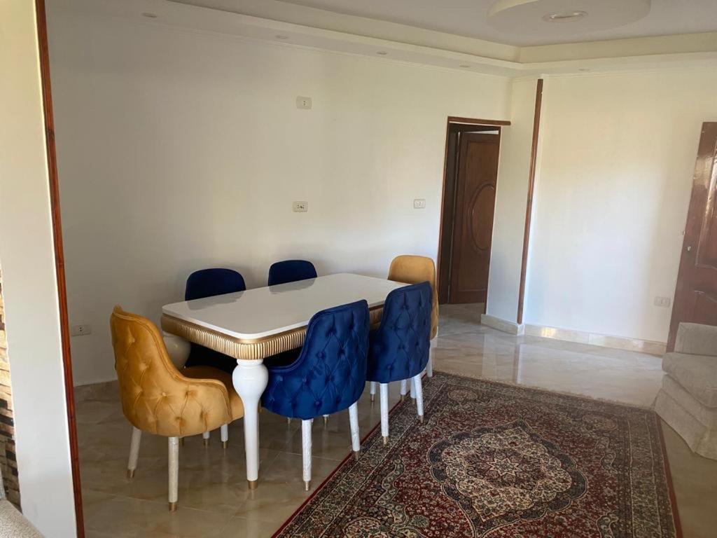 Salah Eldin 2 Bed Rooms Super Lux Chalet Apartment , Garden&Sea View, First Floor , Family Only سوبر لوكس شاليه دور اول المعموره الشاطىء بجوار المنتزه Mamoura Alexandria مع كارنيهات الدخول طول السنه و الشاطىء الخاص من اول مايو لنهايه اكتوبر للعائلات Exterior foto